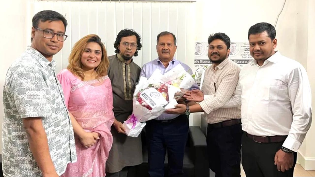 তথ্য ও সম্প্রচারমন্ত্রী এর সঙ্গে সৌজন্য সাক্ষাৎ করেছে ডিজিটাল মিডিয়া ফোরাম