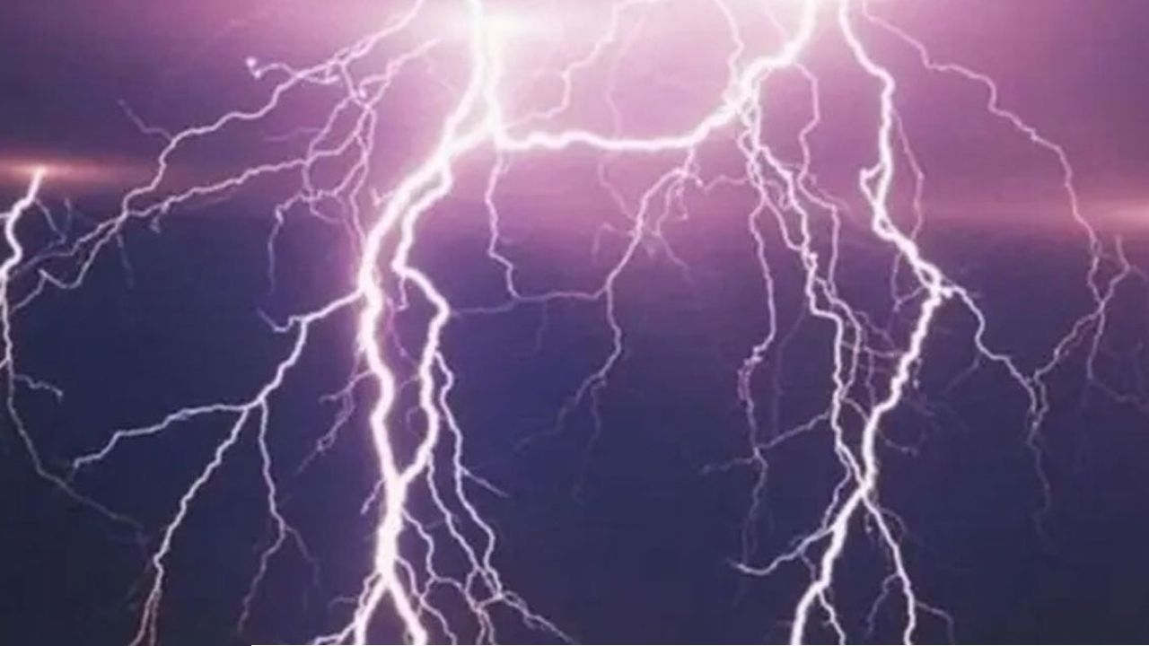 গরু আনতে গিয়ে বজ্রপাতে প্রাণ গেল এক ব্যক্তির