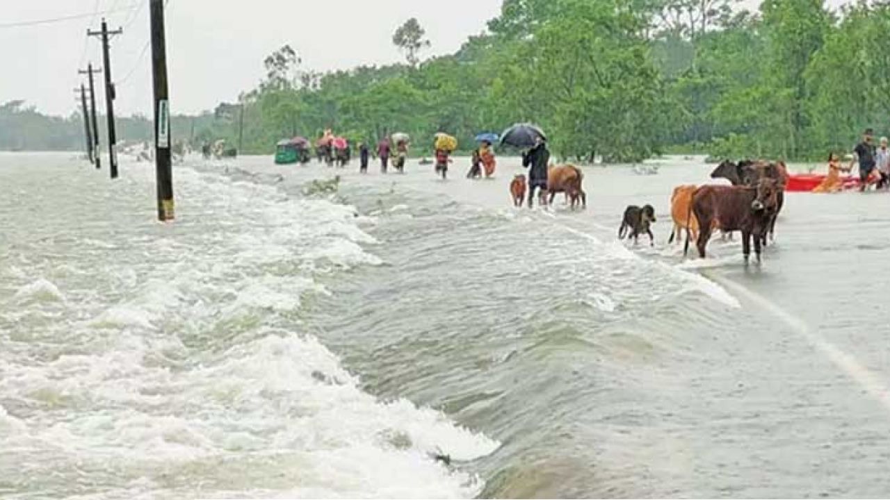 দেশের ৫ জেলায় বন্যার পূর্বাভাস, দু’জেলায় শুরু