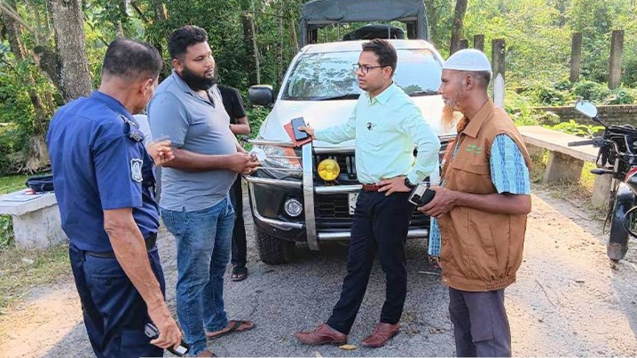 গৌরনদীতে মোবাইল কোর্ট, ট্রাফিক আইন লঙ্ঘন ও খাদ্য অনিয়মে জরিমানা