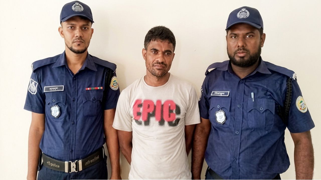 গৌরনদীতে মাদকবিরোধী অভিযানে ২১ পিস ইয়াবাসহ যুবক গ্রেপ্তার